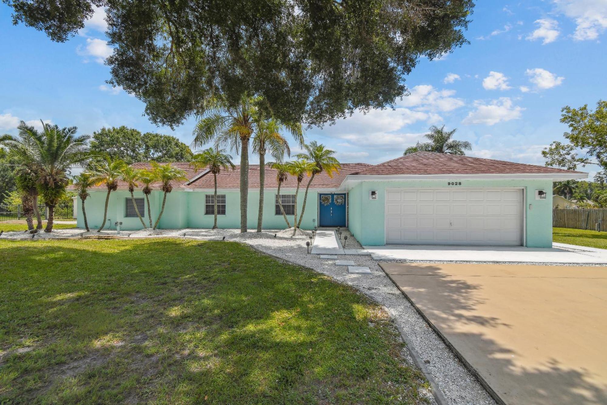 Lake House Westchase Area. Heated Pool Waterfront! Tampa Eksteriør bilde