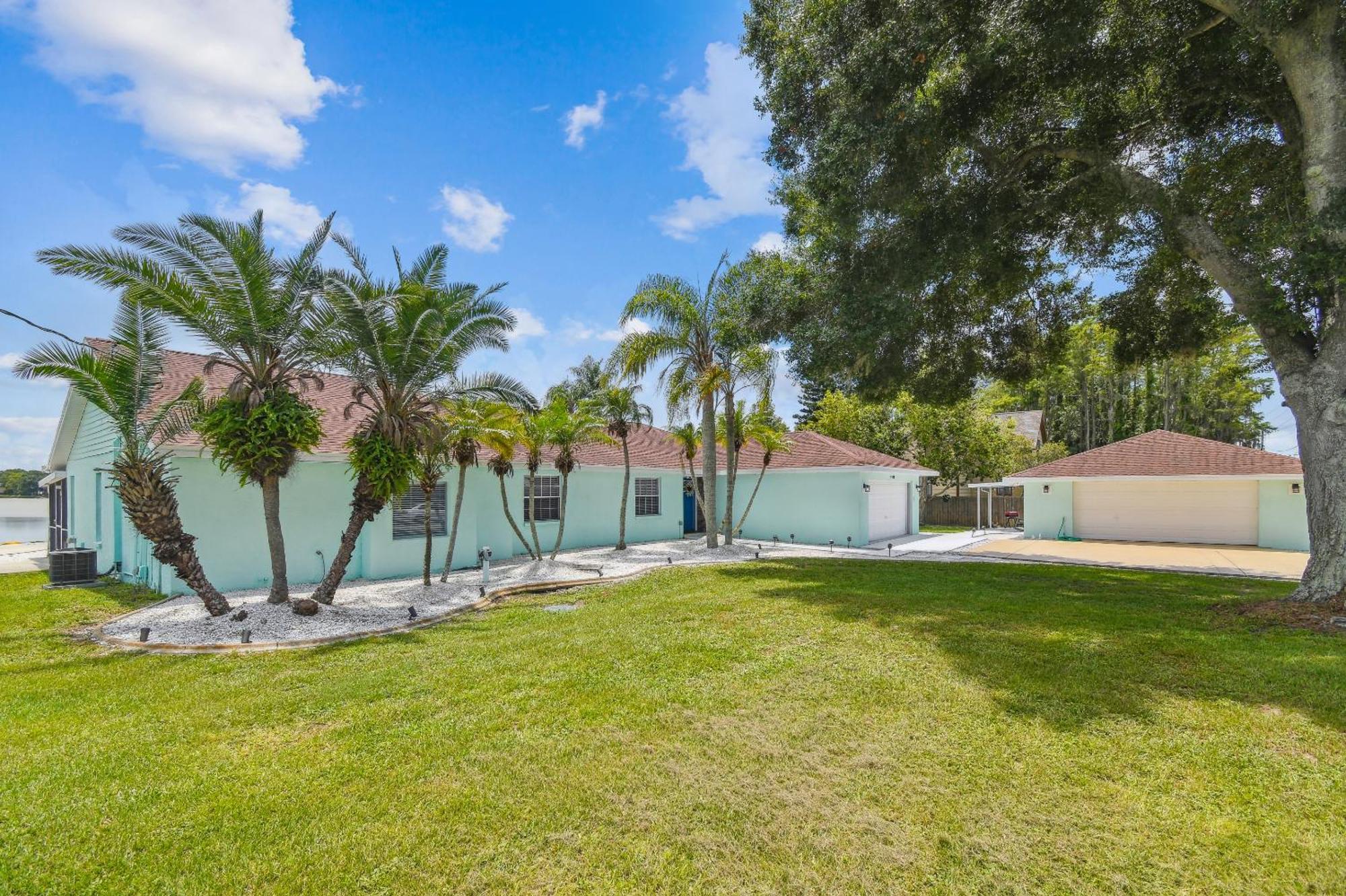 Lake House Westchase Area. Heated Pool Waterfront! Tampa Eksteriør bilde