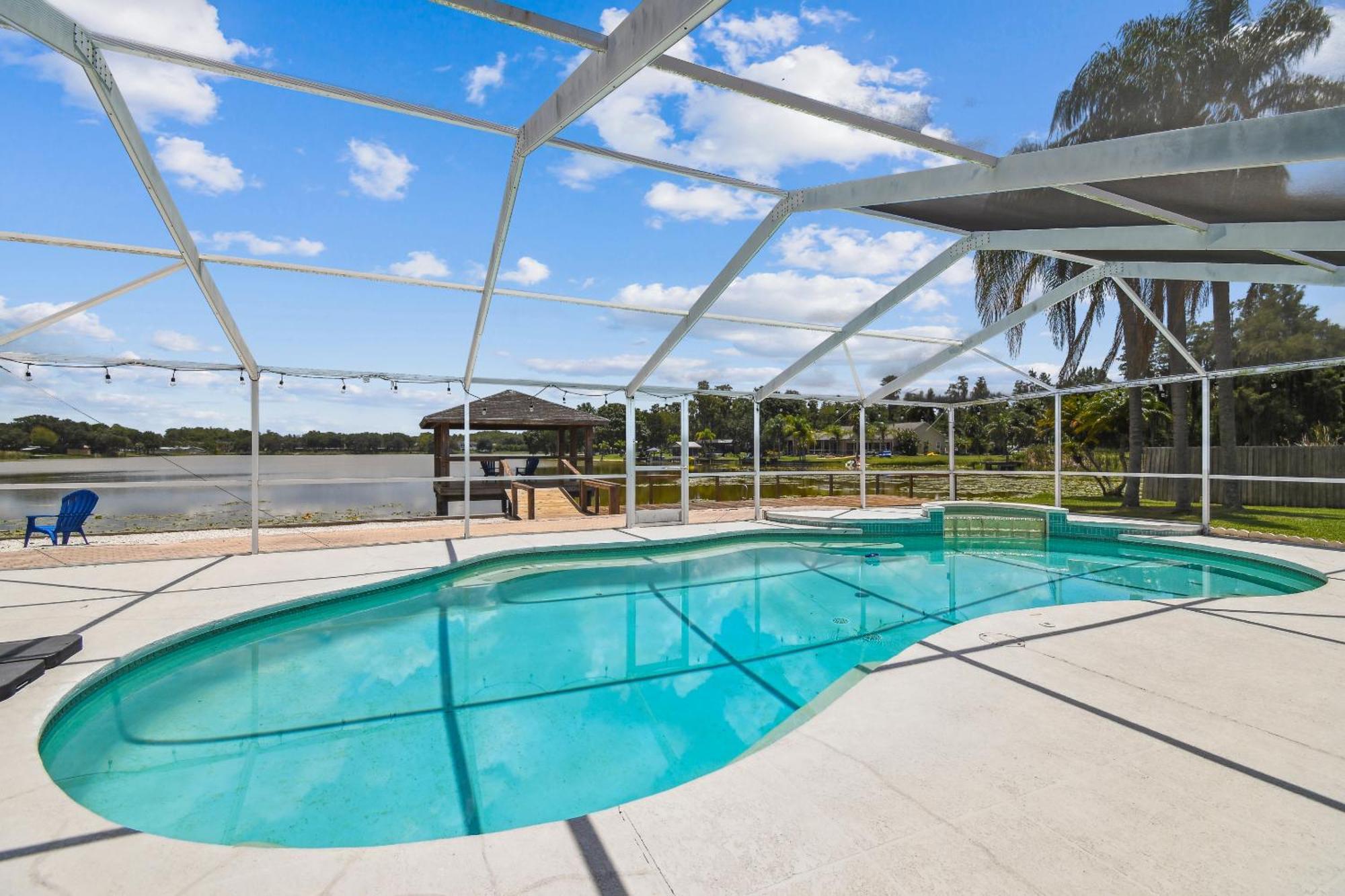 Lake House Westchase Area. Heated Pool Waterfront! Tampa Eksteriør bilde
