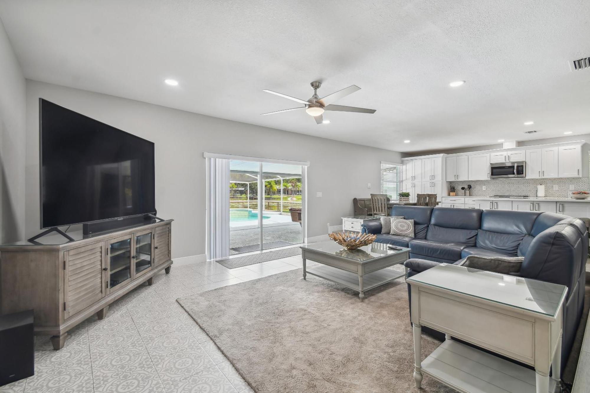 Lake House Westchase Area. Heated Pool Waterfront! Tampa Eksteriør bilde