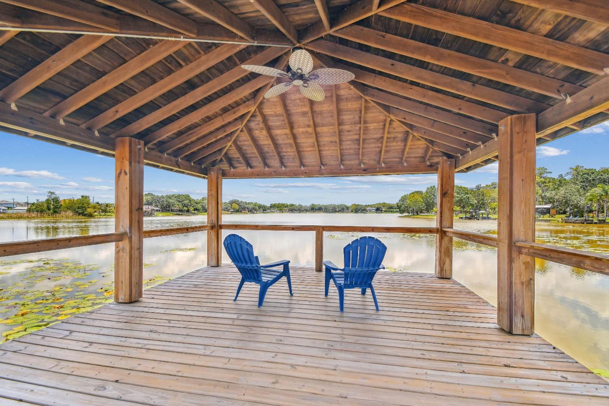 Lake House Westchase Area. Heated Pool Waterfront! Tampa Eksteriør bilde