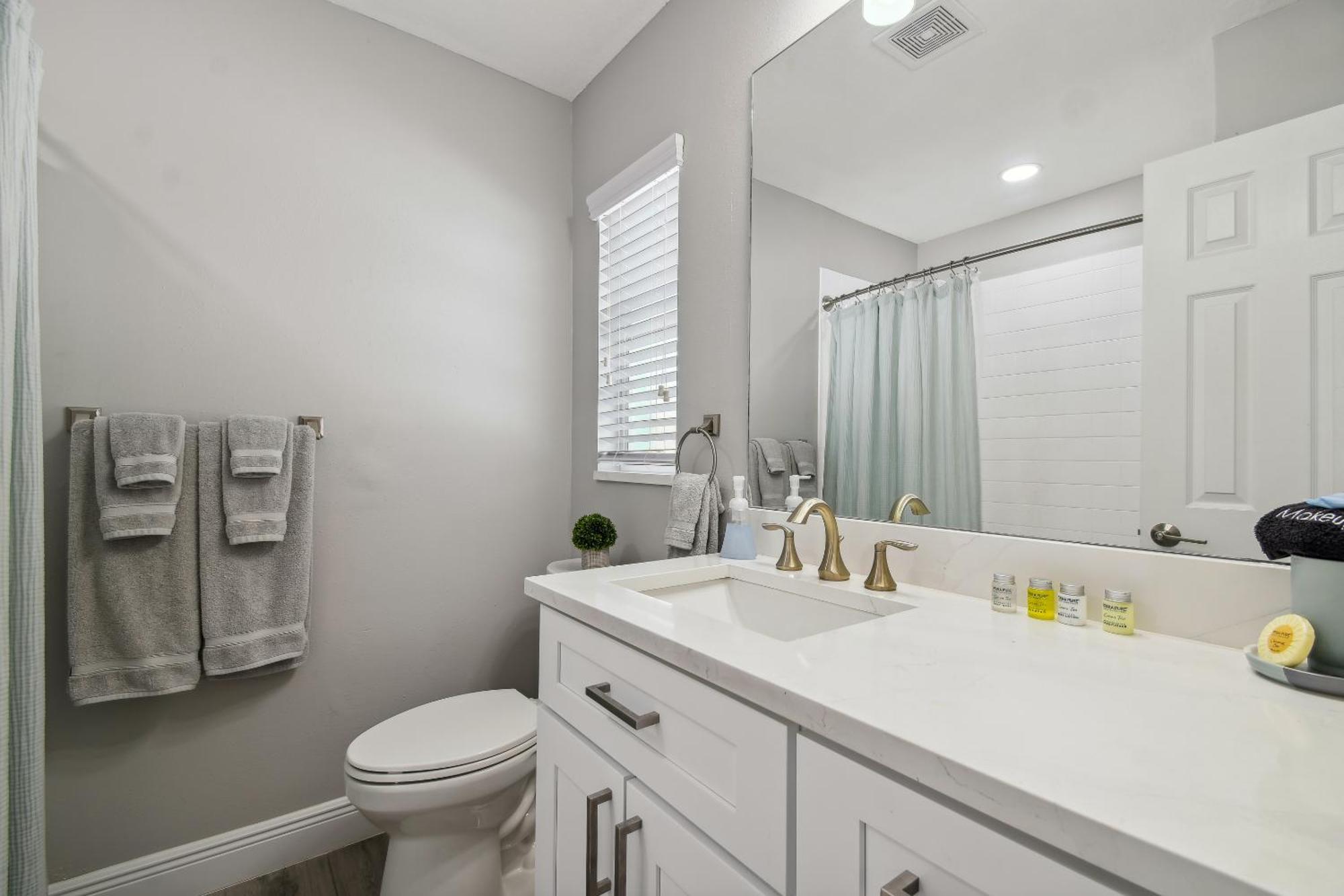 Lake House Westchase Area. Heated Pool Waterfront! Tampa Eksteriør bilde