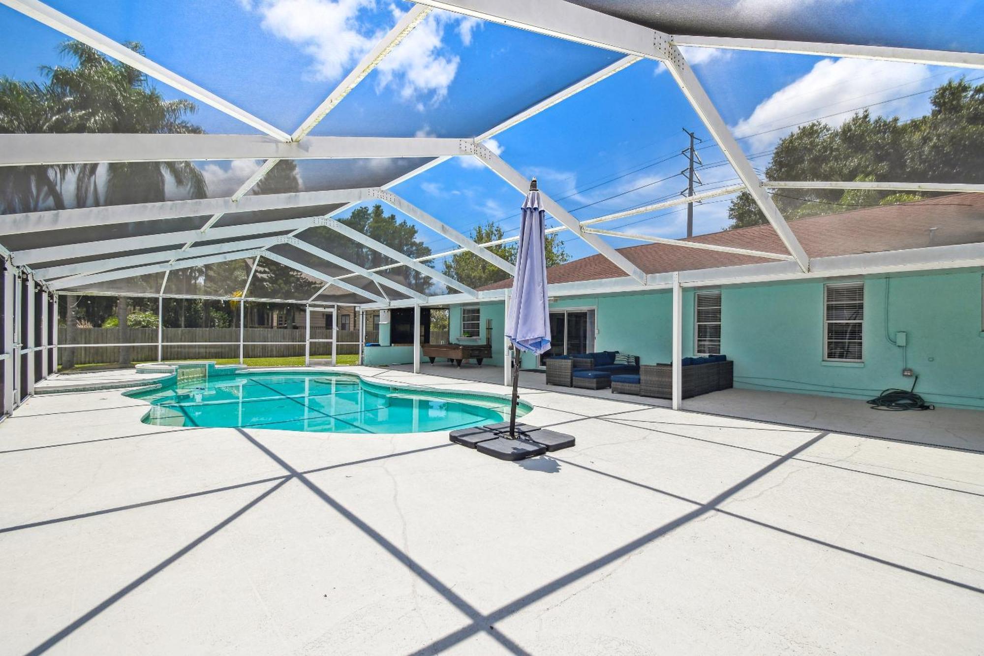 Lake House Westchase Area. Heated Pool Waterfront! Tampa Eksteriør bilde