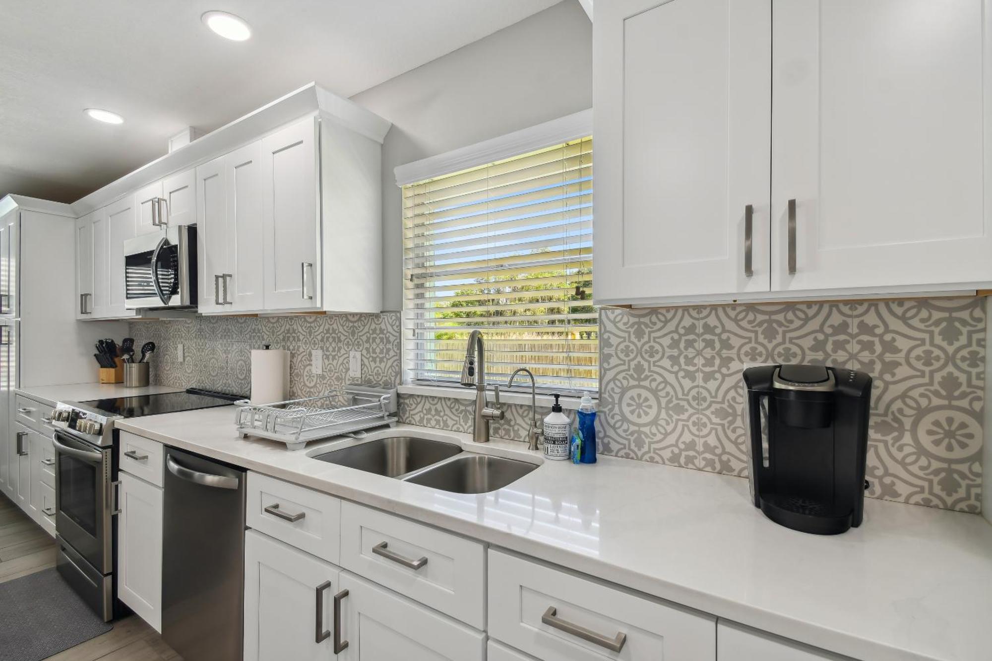 Lake House Westchase Area. Heated Pool Waterfront! Tampa Eksteriør bilde