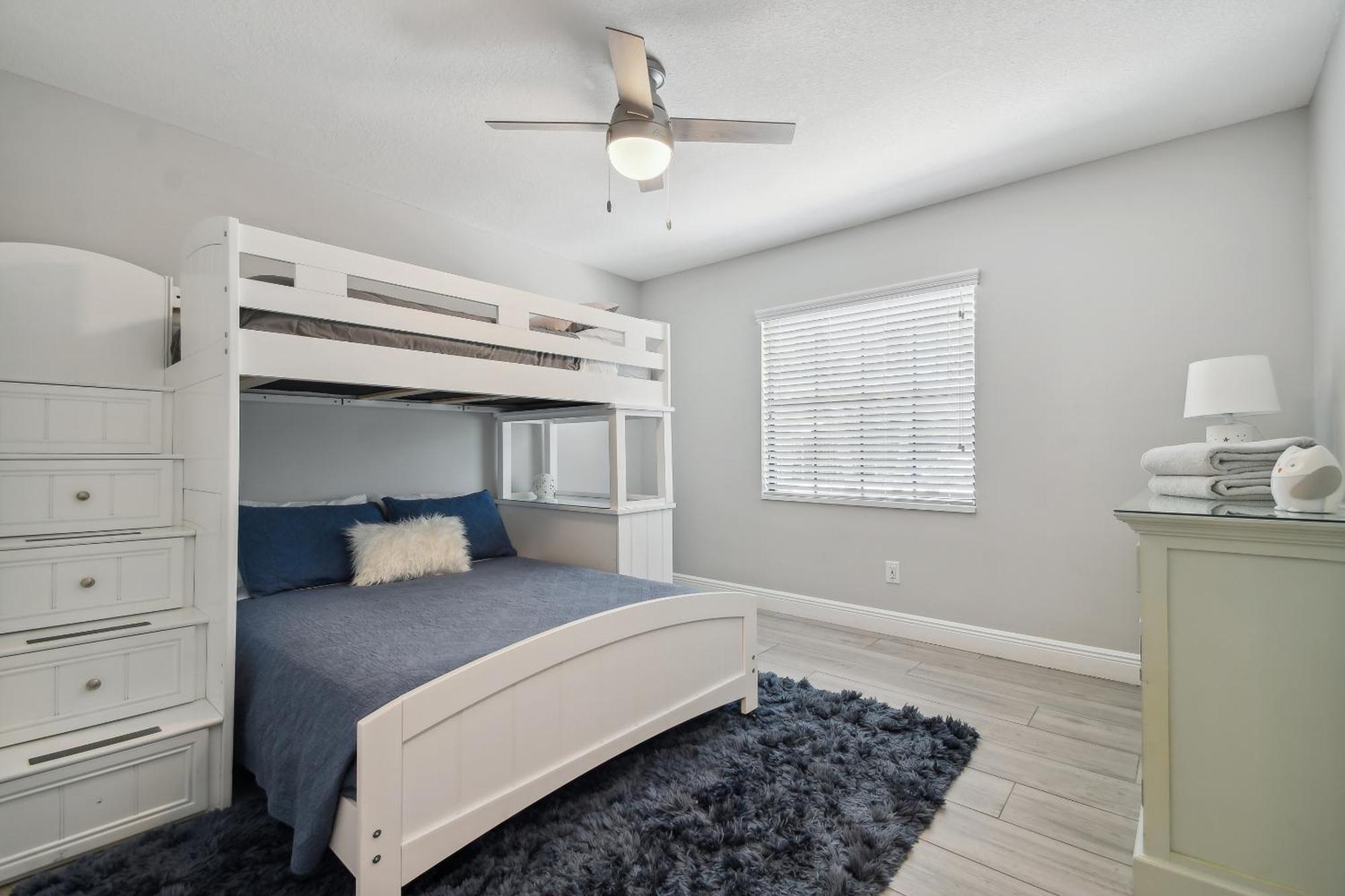 Lake House Westchase Area. Heated Pool Waterfront! Tampa Eksteriør bilde