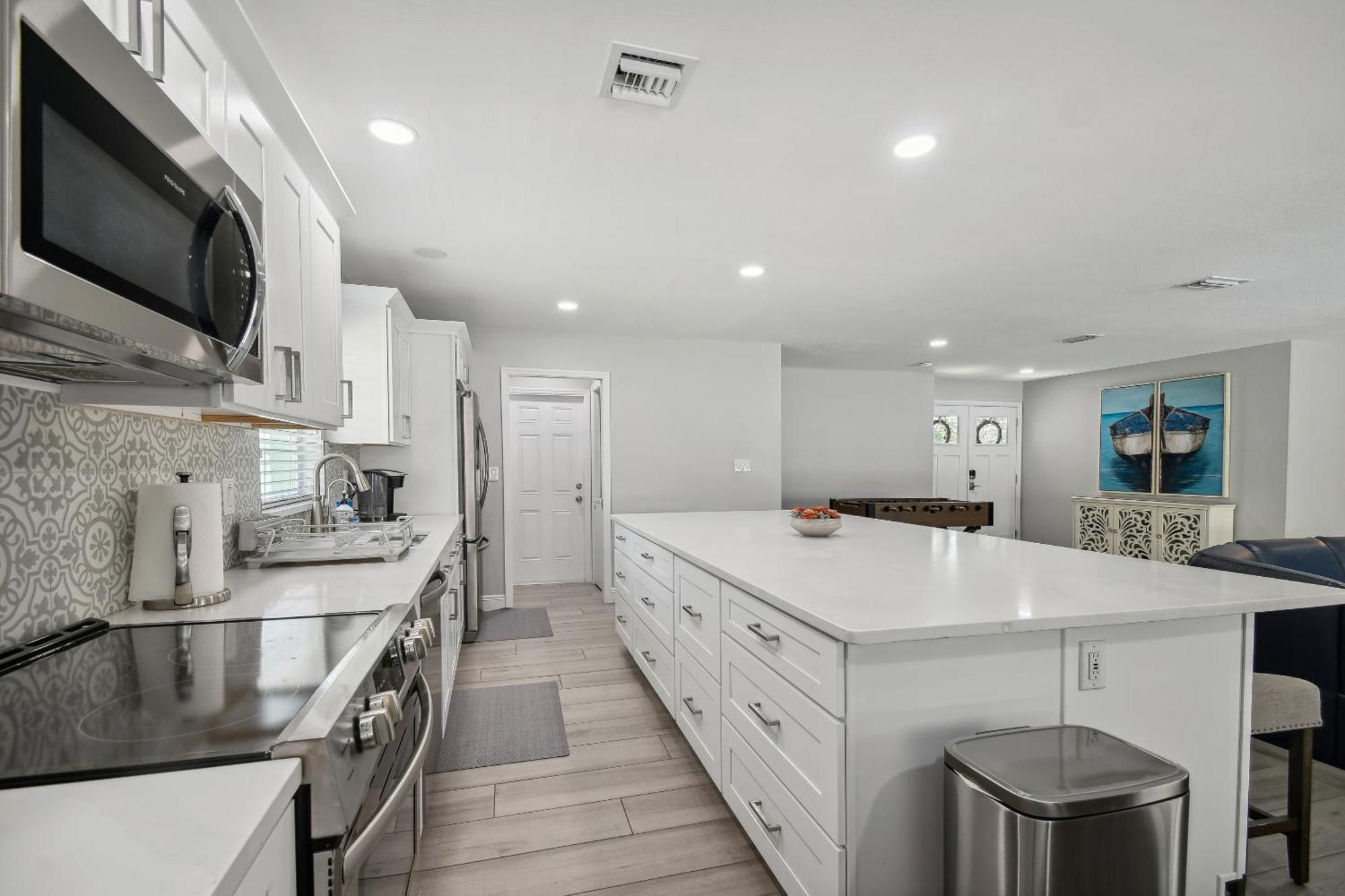 Lake House Westchase Area. Heated Pool Waterfront! Tampa Eksteriør bilde