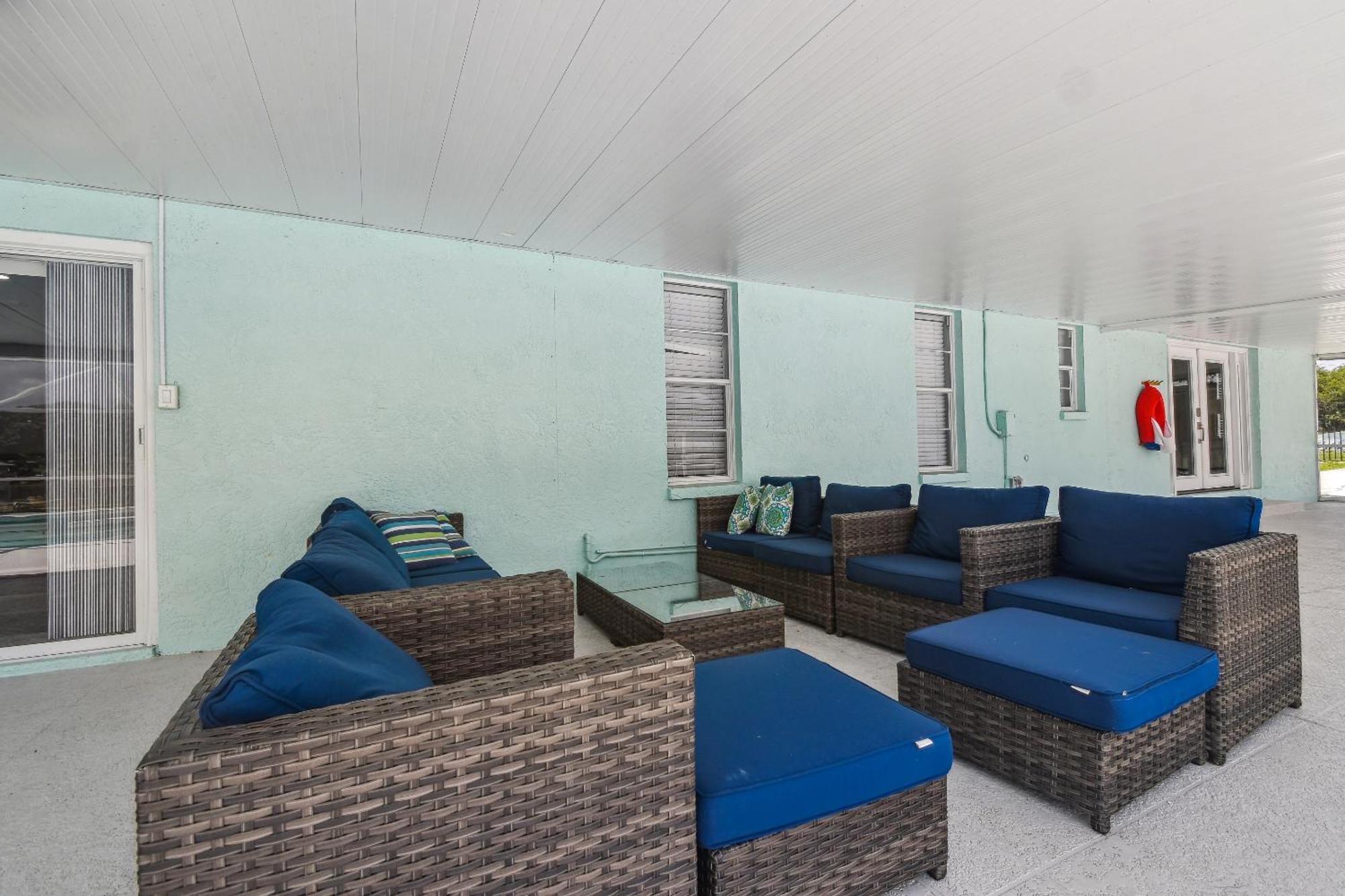 Lake House Westchase Area. Heated Pool Waterfront! Tampa Eksteriør bilde